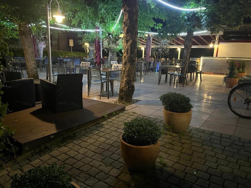 Hotel De Ville D'Yvonand מראה חיצוני תמונה